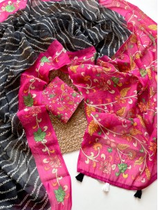 Grey Color Traditional Print Saree